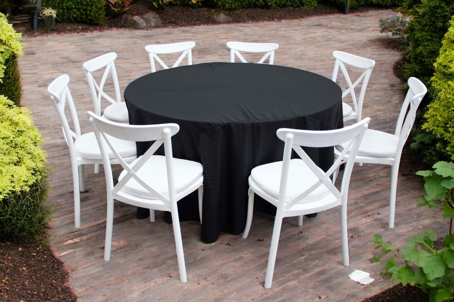 Mesa Redonda Mantel Negro (8 pax)