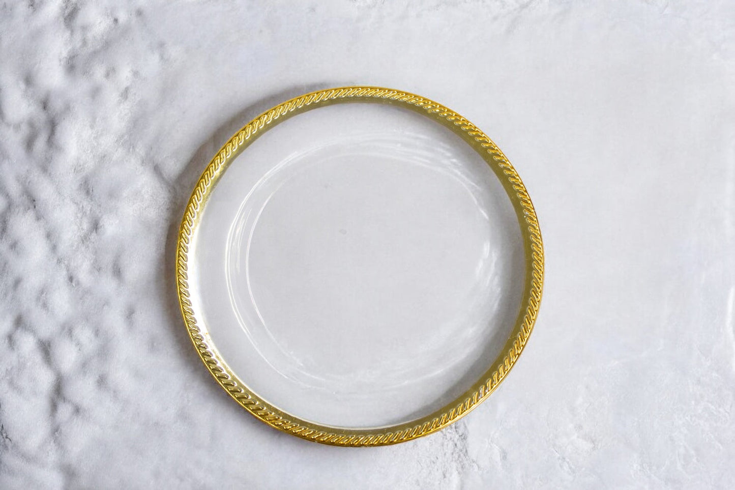 Plato Base Filo Dorado