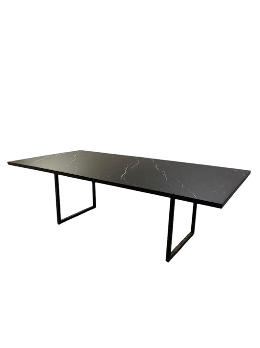 Mesa Smith Negra (12 pax)